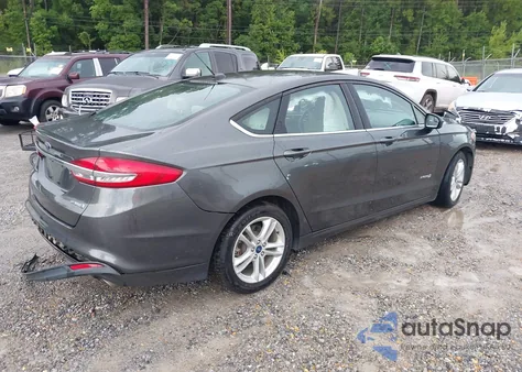 2018 Ford Fusion Hybrid S z USA, uszkodzony, nr VIN 3FA6P0UU1JR122652